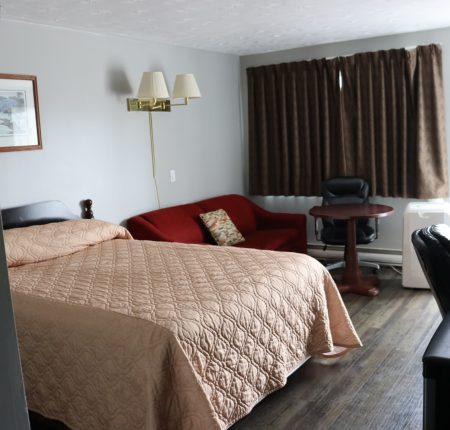 Single Queen Room